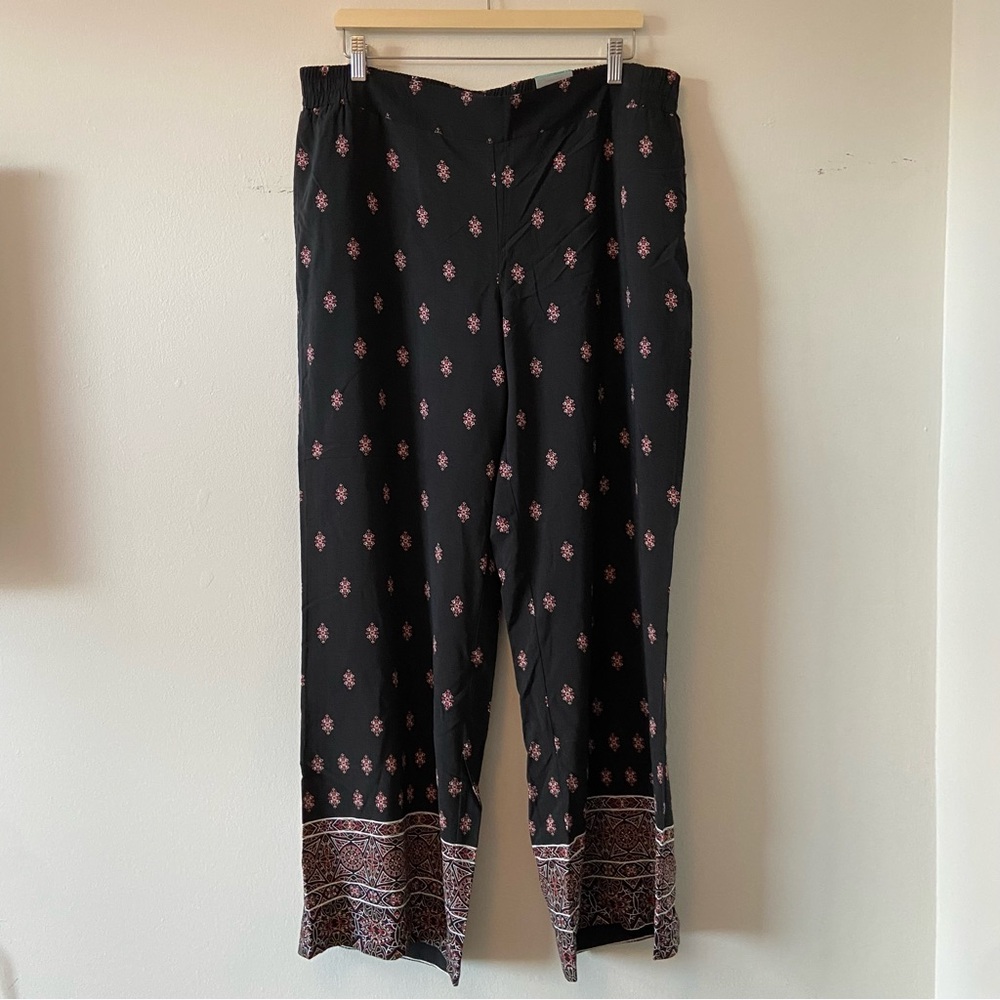 Reitman’s Printed Wide Leg Pants